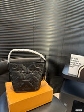 Load image into Gallery viewer, LB1344 All In BB / 6.3 x 7.1 x 4.7 inches