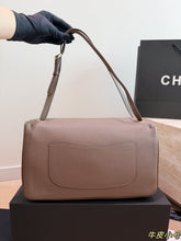 Load image into Gallery viewer, CC1447 Chanel 26S Flap Bag / 32 x 19.5 x 10 cm