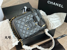 Load image into Gallery viewer, CC817 Vanity Case PM/MM