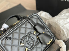 Load image into Gallery viewer, CC817 Vanity Case PM/MM