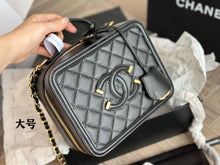 Load image into Gallery viewer, CC817 Vanity Case PM/MM