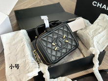 Load image into Gallery viewer, CC817 Vanity Case PM/MM