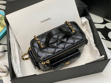 Load image into Gallery viewer, CC818 Vanity Case / HIGHEST QUALITY VERSION / 3.9x6.7x3.3inch