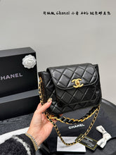 Load image into Gallery viewer, CC1122 Flap Bag with Top Handle / 8.3x5.9x2.4inch