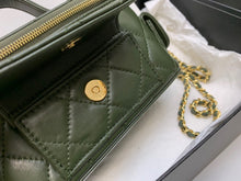 Load image into Gallery viewer, CC819 Vanity Case / HIGHEST QUALITY VERSION / 3.9x6.7x3.3inch