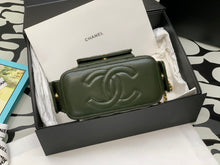 Load image into Gallery viewer, CC819 Vanity Case / HIGHEST QUALITY VERSION / 3.9x6.7x3.3inch