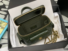 Load image into Gallery viewer, CC818 Vanity Case / HIGHEST QUALITY VERSION / 3.9x6.7x3.3inch