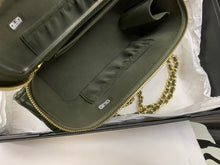 Load image into Gallery viewer, CC819 Vanity Case / HIGHEST QUALITY VERSION / 3.9x6.7x3.3inch