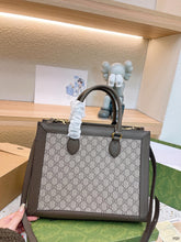 Load image into Gallery viewer, GC607 Medium Tote Bag / 13.3x10.2inch