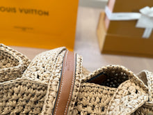 Load image into Gallery viewer, LB1244 OnTheGo MM / 14.8 x 11.8 x 6.7 inches