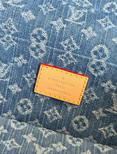 Load image into Gallery viewer, LB1495 LV Nice Mini Pochette / HIGHEST QUALITY VERSION / 20 x 13.5 x 12 cm