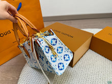 Load image into Gallery viewer, LB1004 OnTheGo East West / 9.8 x 5.1 x 3.9 inches