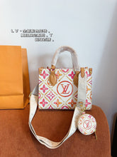 Load image into Gallery viewer, LB1003 OnTheGo PM / 9.8 x 7.5 x 4.5 inches