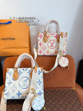 Load image into Gallery viewer, LB1003 OnTheGo PM / 9.8 x 7.5 x 4.5 inches