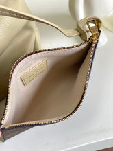 Load image into Gallery viewer, LB1070 Low Key Cabas MM / HIGHEST QUALITY VERSION / 18.5 x 11.8 x 5.5 inches