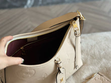 Load image into Gallery viewer, LB1008 CarryAll PM / 11.4 x 9.4 x 4.7 inches