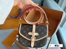 Load image into Gallery viewer, LB1007 Saumur BB / 7.9 x 6.3 x 3 inches