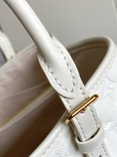 Load image into Gallery viewer, LB1071 Babylone Tote PM/MM / HIGHEST QUALITY VERSION