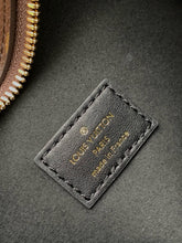 Load image into Gallery viewer, LB1072 Lucky Trunk / HIGHEST QUALITY VERSION / 15 x 9.1 x 0.4 inches