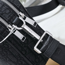 Load image into Gallery viewer, MBG070 Mini/Small Safari Bag with Strap