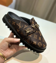 Load image into Gallery viewer, SE1473 LV Cosy Flat Comfort Clog / Size5-11