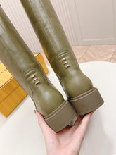 Load image into Gallery viewer, SE1472 Fendi Filo Boots / Size5-9