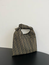 Load image into Gallery viewer, FF249 Hobo Bag / 11.4x8.6inch
