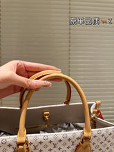 Load image into Gallery viewer, LB1310 OnTheGo PM / 9.8 x 7.5 x 4.5 inches