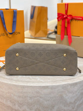 Load image into Gallery viewer, LB1347 Bella Tote / 12.6 x 9.1 x 5.1 inches / HIGHEST QUALITY VERSION