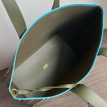 Load image into Gallery viewer, BUR125 Small/Medium London Tote / HIGHEST QUALITY VERSION