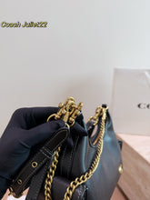Load image into Gallery viewer, COH007 COACH Pocket Juliet Small / 22 cm