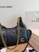 Load image into Gallery viewer, COH008 COACH Pocket Juliet Small / 22 cm