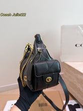 Load image into Gallery viewer, COH008 COACH Pocket Juliet Small / 22 cm