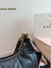 Load image into Gallery viewer, COH008 COACH Pocket Juliet Small / 22 cm