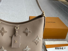 Load image into Gallery viewer, LB1149 CarryAll PM / 11.6 x 9.4 x 4.7 inches