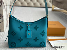 Load image into Gallery viewer, LB1149 CarryAll PM / 11.6 x 9.4 x 4.7 inches