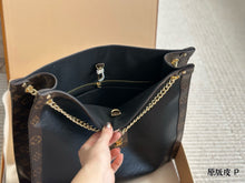 Load image into Gallery viewer, LB1151 Nova MM / 14.6 x 14.2 x 3.9 inches