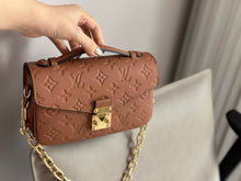 Load image into Gallery viewer, LB1075 Pochette Métis East West / 8.5 x 5.3 x 2.4 inches