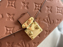 Load image into Gallery viewer, LB1075 Pochette Métis East West / 8.5 x 5.3 x 2.4 inches