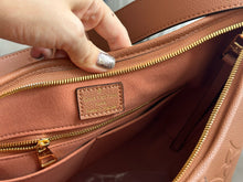 Load image into Gallery viewer, LB1074 CarryAll PM / 11.6 x 9.4 x 4.7 inches