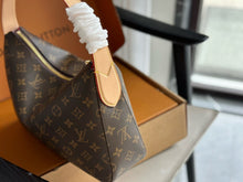 Load image into Gallery viewer, LB1077 Slouchy PM / 13 x 8.7 x 3.5 inches