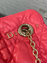 Load image into Gallery viewer, DR625 Dior Crunchy Large / HIGHEST QUALITY VERSION / 38 x 28.5 x 5 cm