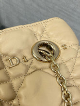 Load image into Gallery viewer, DR627 Dior Crunchy Large / HIGHEST QUALITY VERSION / 38 x 28.5 x 5 cm