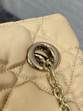 Load image into Gallery viewer, DR627 Dior Crunchy Large / HIGHEST QUALITY VERSION / 38 x 28.5 x 5 cm