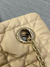 Load image into Gallery viewer, DR628 Dior Crunchy Small / HIGHEST QUALITY VERSION / 33 x 24 x 5 cm