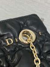 Load image into Gallery viewer, DR629 Dior Crunchy Large / HIGHEST QUALITY VERSION / 38 x 28.5 x 5 cm