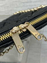 Load image into Gallery viewer, DR630 Dior Crunchy Small / HIGHEST QUALITY VERSION / 33 x 24 x 5 cm