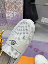 Load image into Gallery viewer, SE1617 LV Soho Flat Loafer / Size5-11