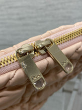 Load image into Gallery viewer, DR632 Dior Crunchy Small / HIGHEST QUALITY VERSION / 33 x 24 x 5 cm