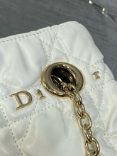 Load image into Gallery viewer, DR633 Dior Crunchy Large / HIGHEST QUALITY VERSION / 38 x 28.5 x 5 cm